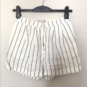 Linen striped shorts